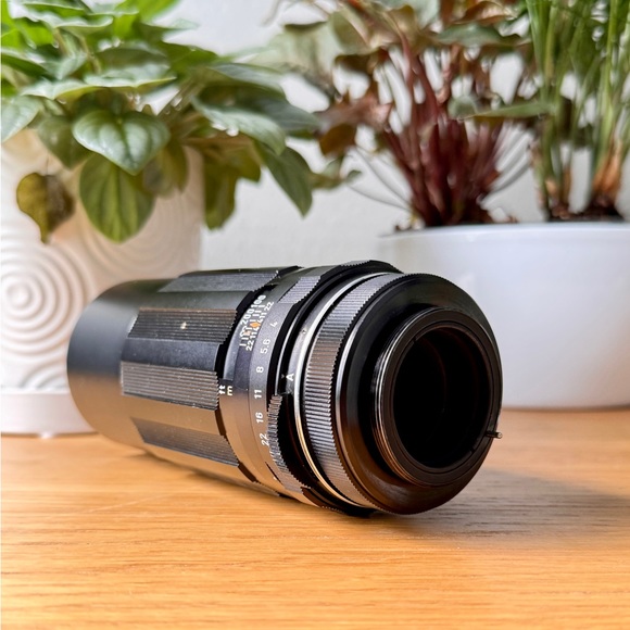 Super Takumar 200mm f4 Telephoto Lens - Picture 6 of 7